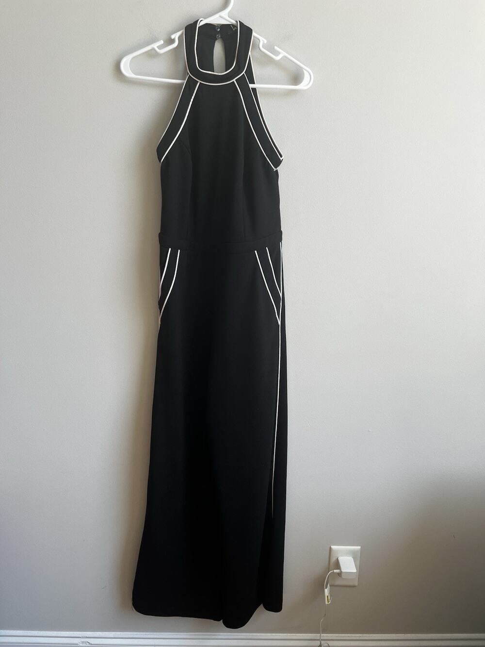 Lulus Jumpsuit Small Black White Trim Halter Neck Holiday Pockets Wide Leg